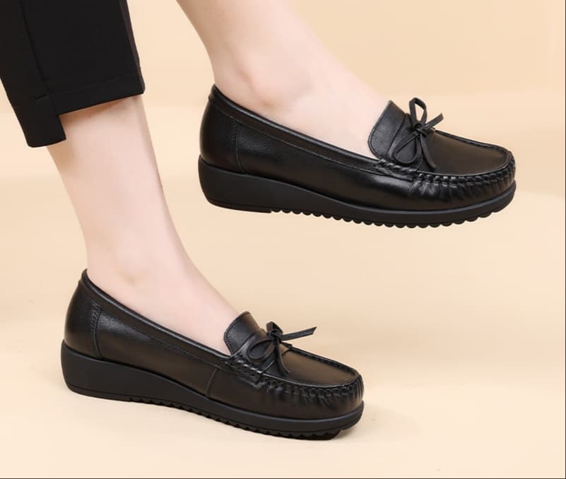 黒靴 軽やか歩行リボンモカシン