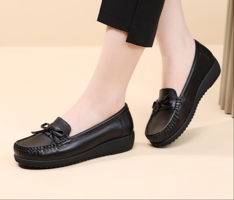 黒靴 軽やか歩行リボンモカシン