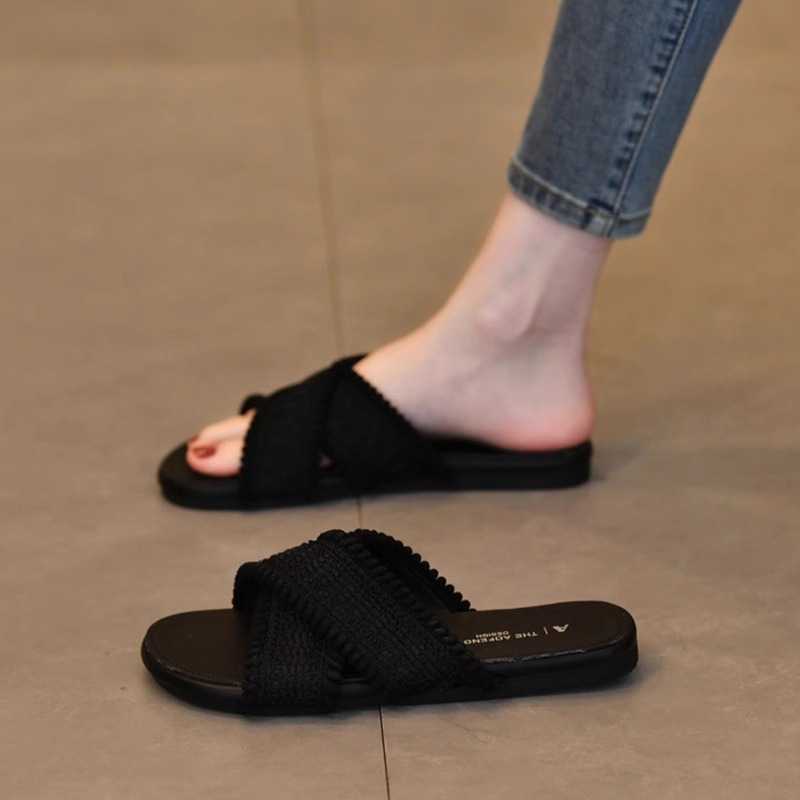 黒靴 クロスニットフラットサンダル