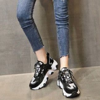 レディース黒スニーカー 疲れない厚底シューズ