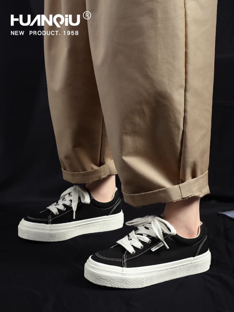 黒靴 レトロ厚底キャンバス