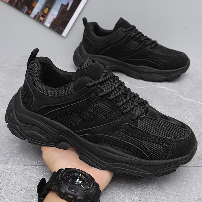 黒靴 エアメッシュ ストリートランナー
