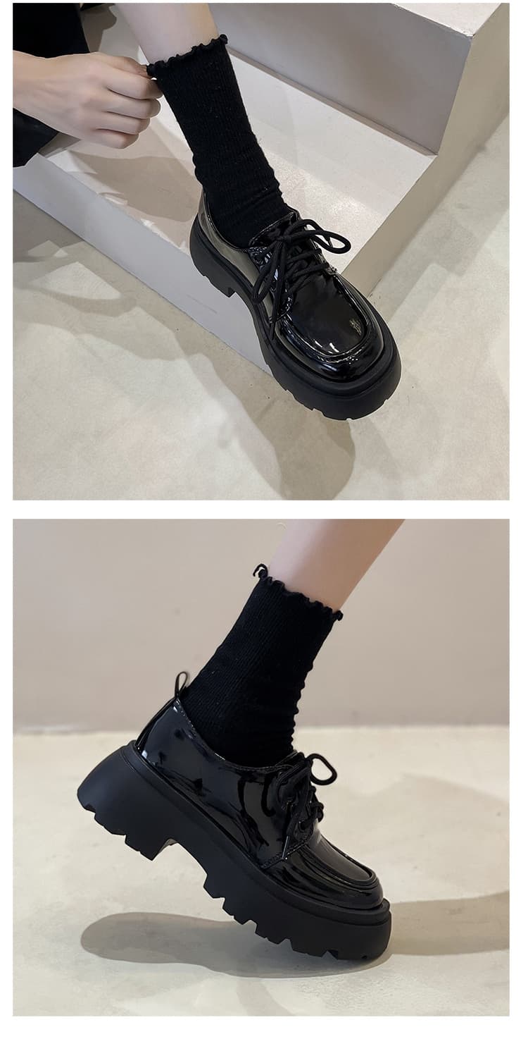 黒靴 厚底モカシンレースアップシューズ