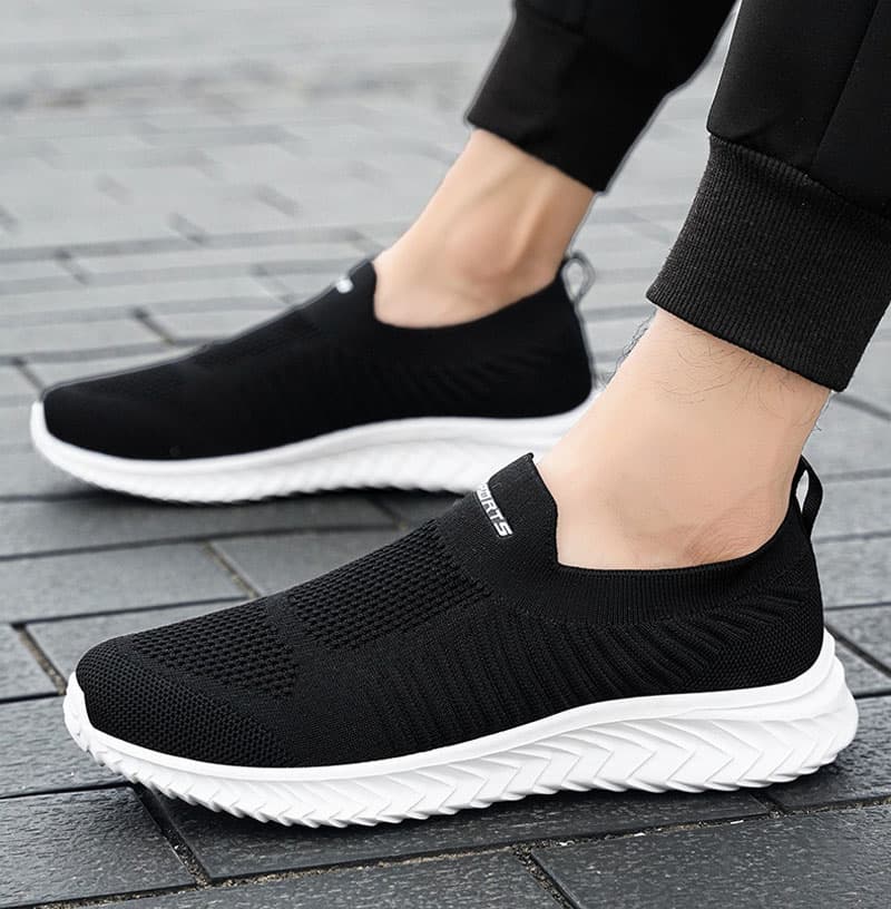 黒靴 黒色軽量ランニングシューズ メンズ スニーカー
