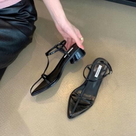黒靴 レディース黒尖りストラップサンダル