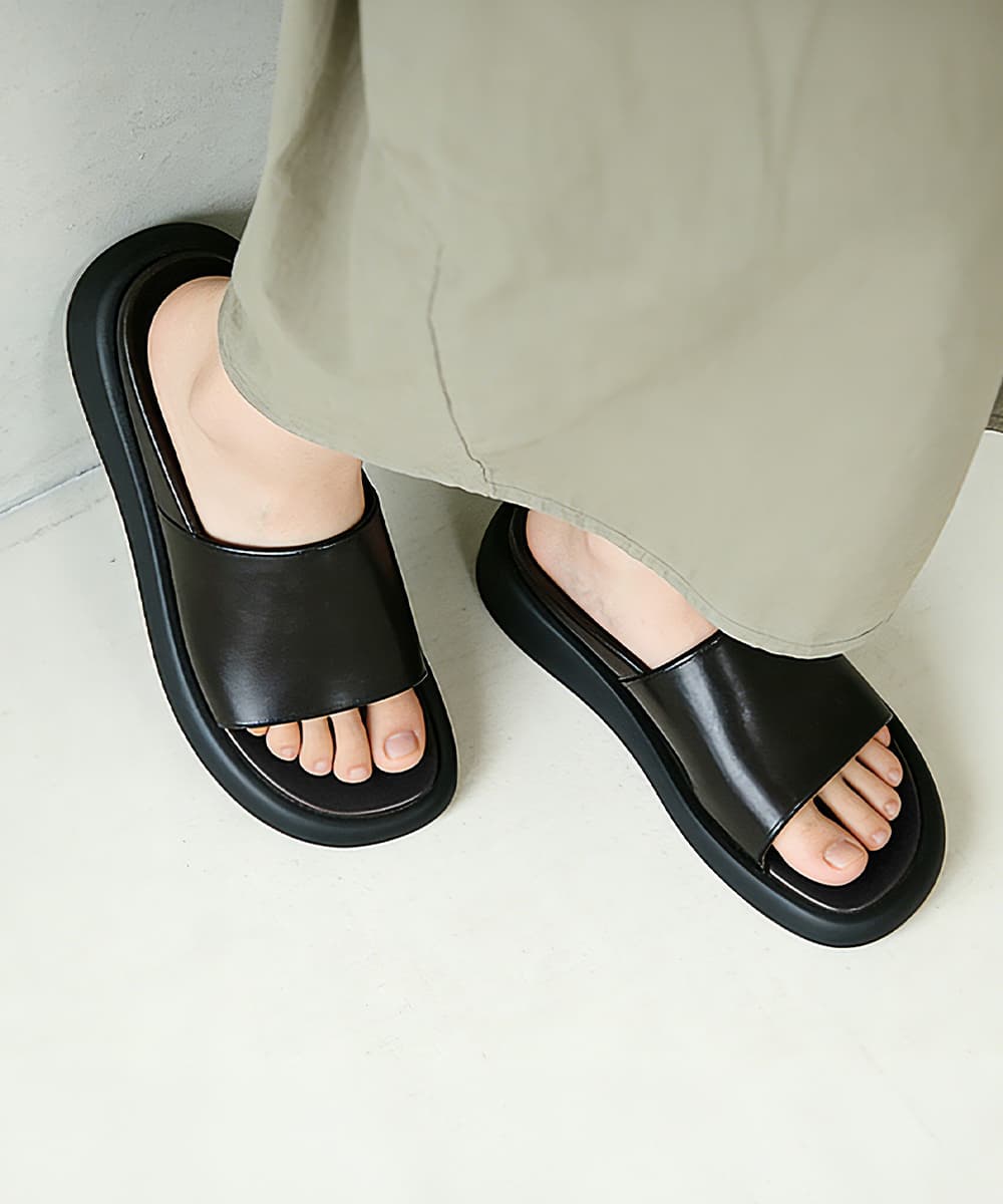 黒靴厚底合成皮革サンダル 