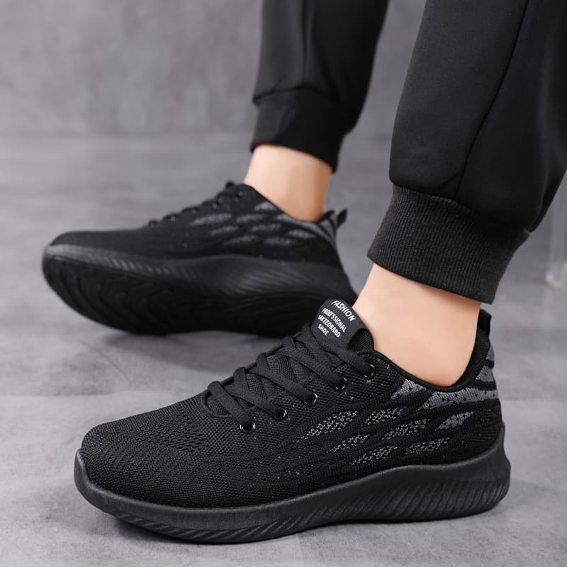 黒靴 軽量メッシュスポーツシューズ